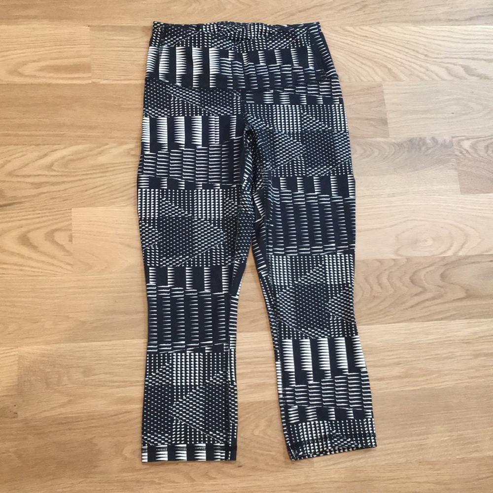 NWOT Patagonia Cropped Leggings